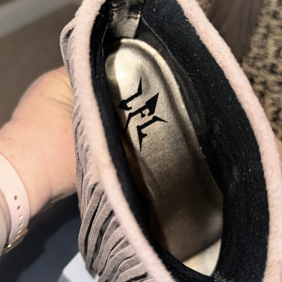 LFL Fringed Heeled boots size 9 Fabulous Boots to make your outfit unique🖤 - Picture 4 of 11